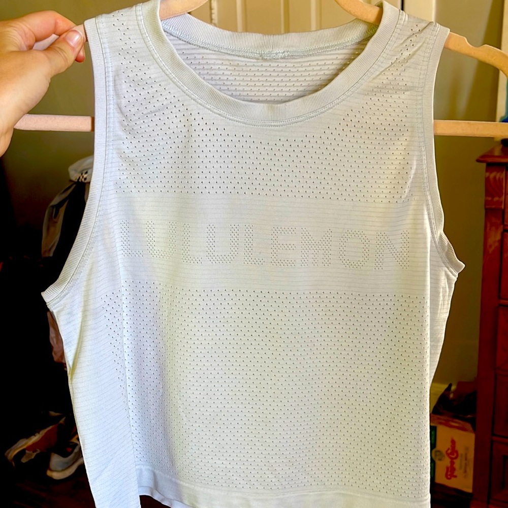 Lululemon cropped tank, light blue